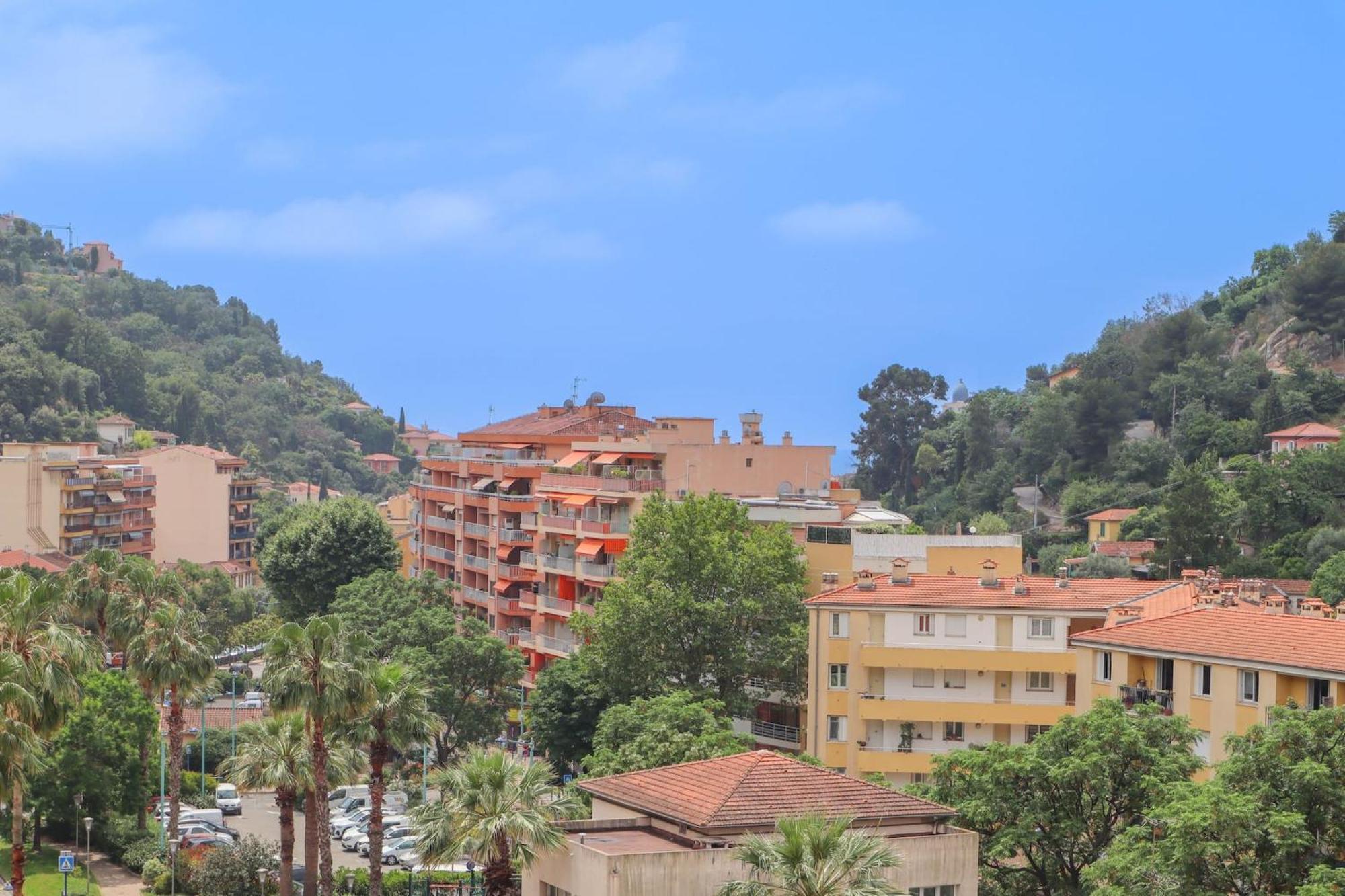 Spacieux Rooftop Parking, Terrasse Ensoleillee Menton Extérieur photo