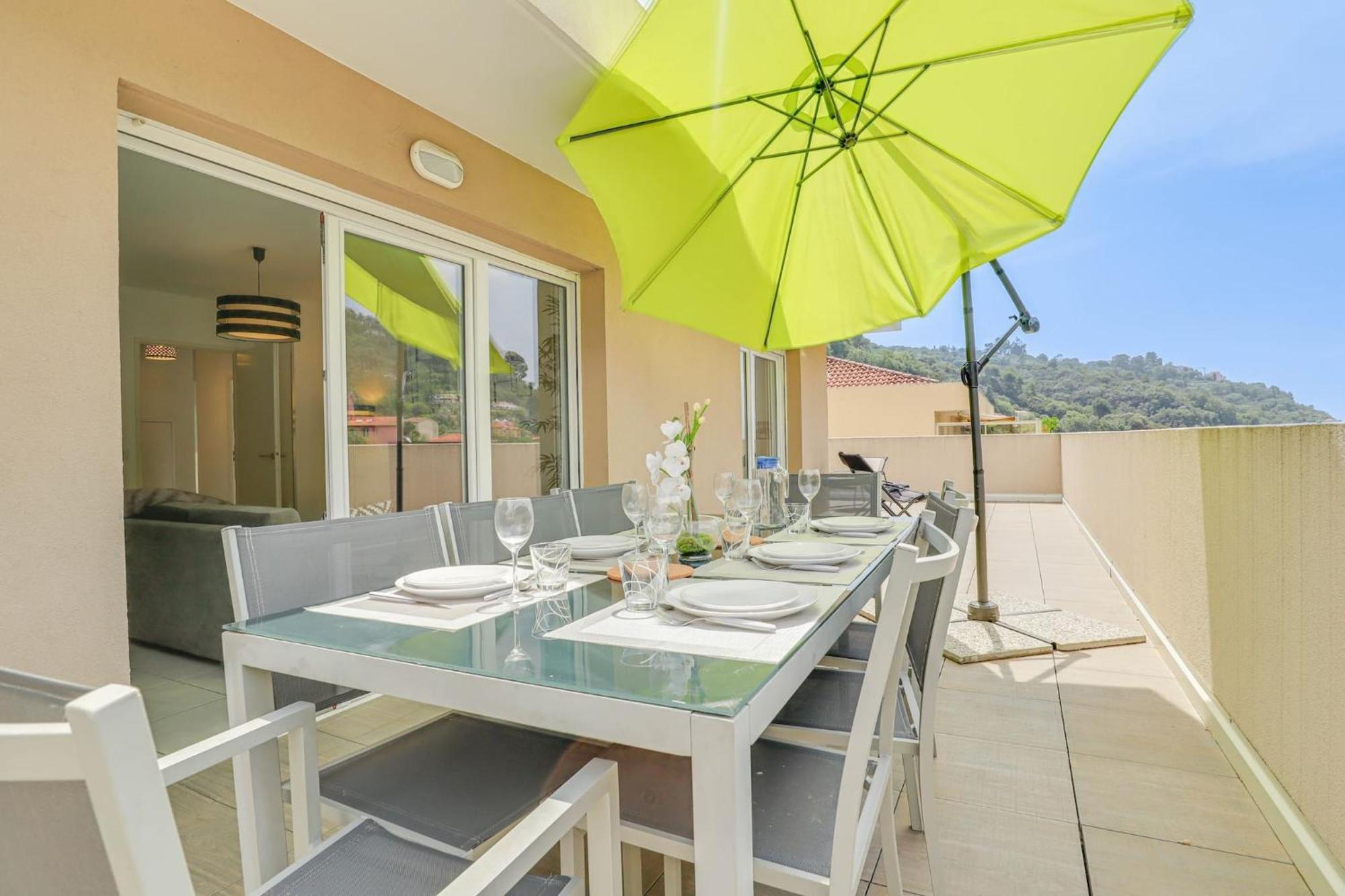 Spacieux Rooftop Parking, Terrasse Ensoleillee Menton Extérieur photo